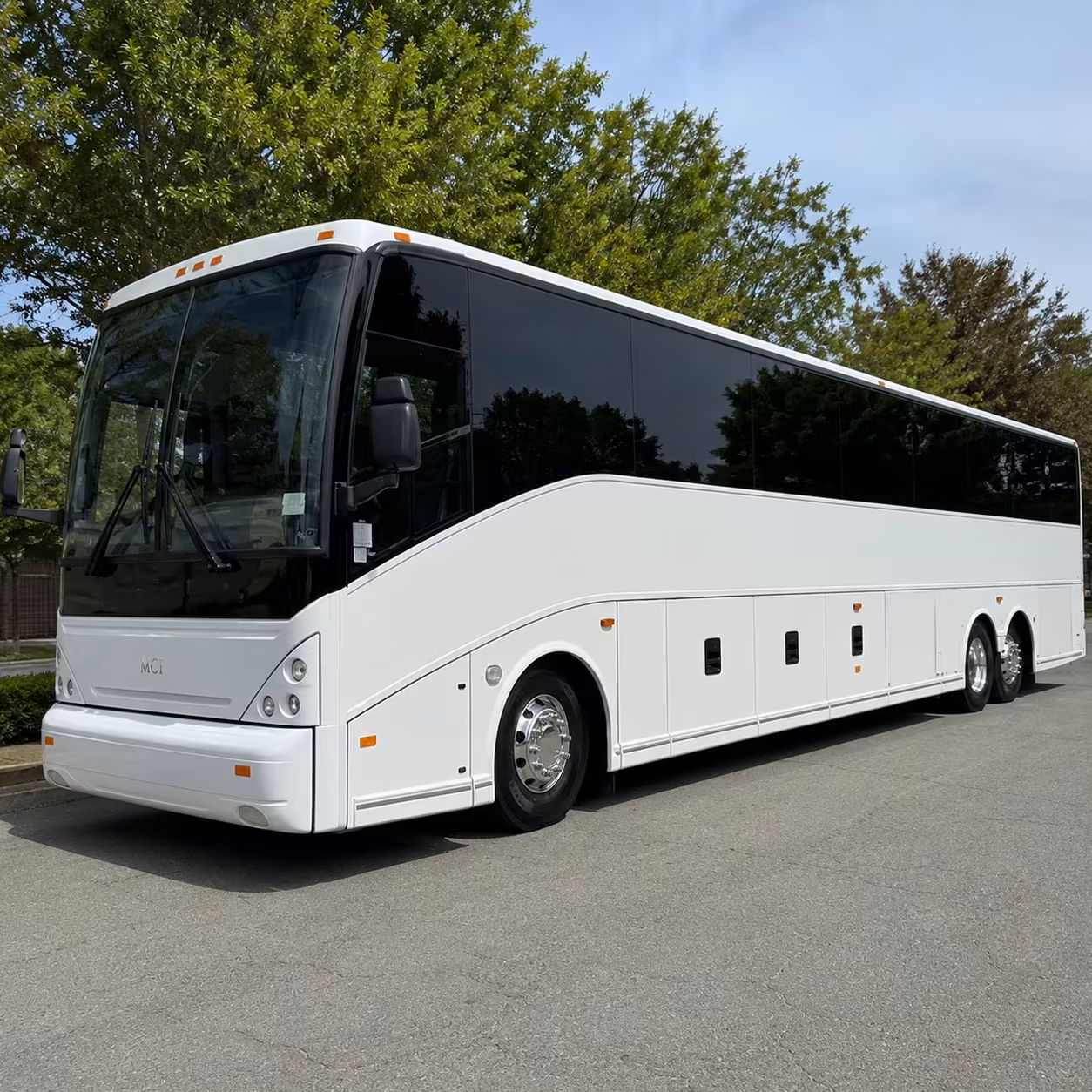 carson employee shuttle buses for i 405 commuters