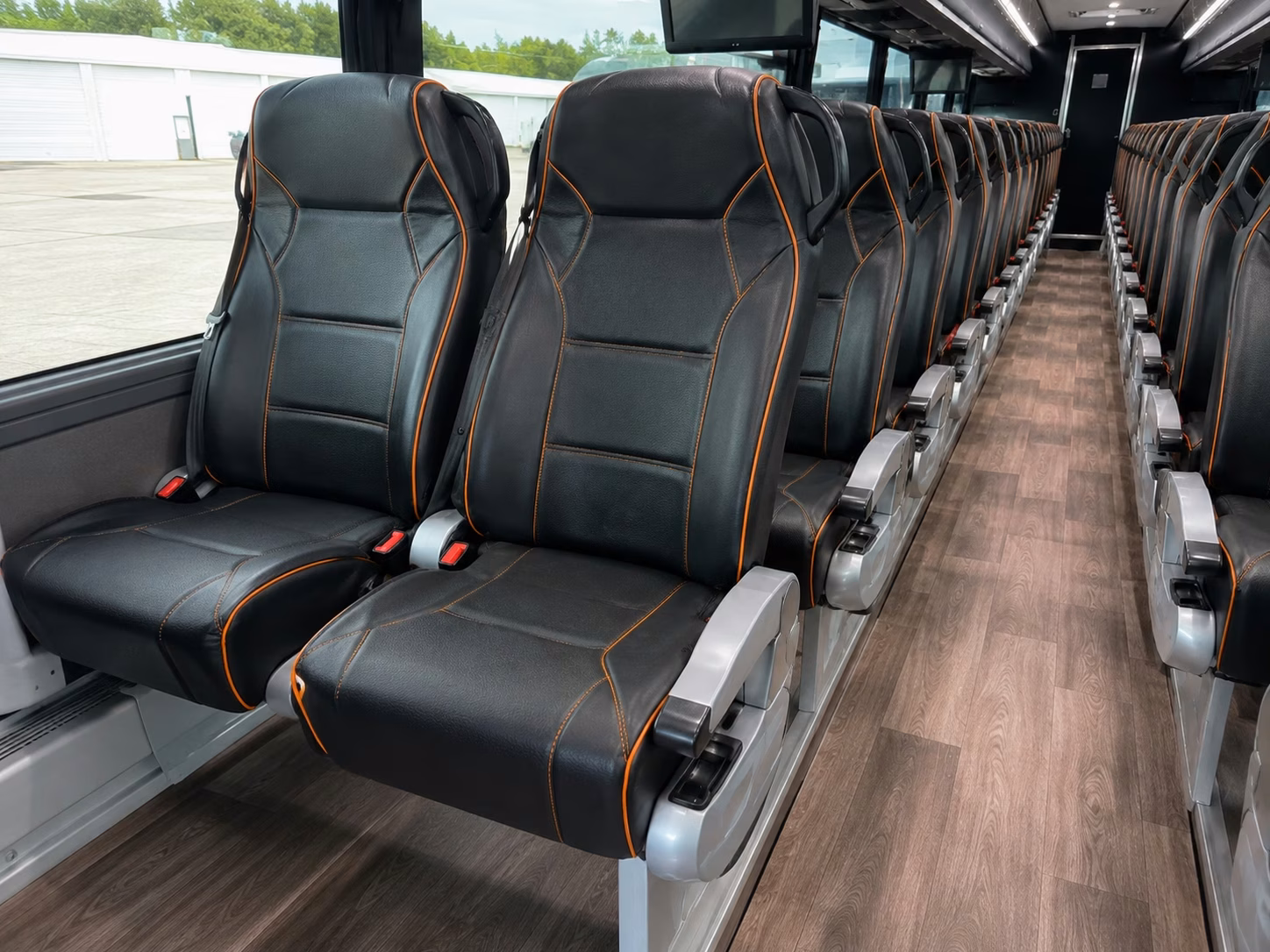 how the type of bus you choose changes charter bus prices in carson california